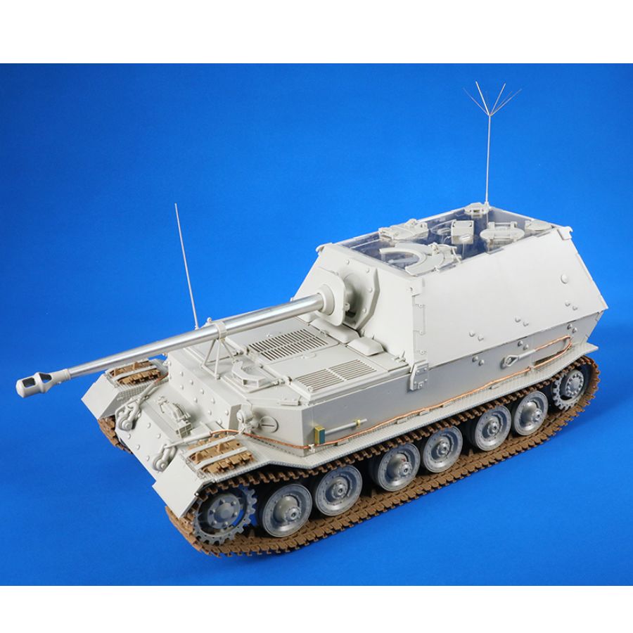 Trumpeter 00964 1/16 Sd.Kfz.18 - Model Kit Destroyer review and price